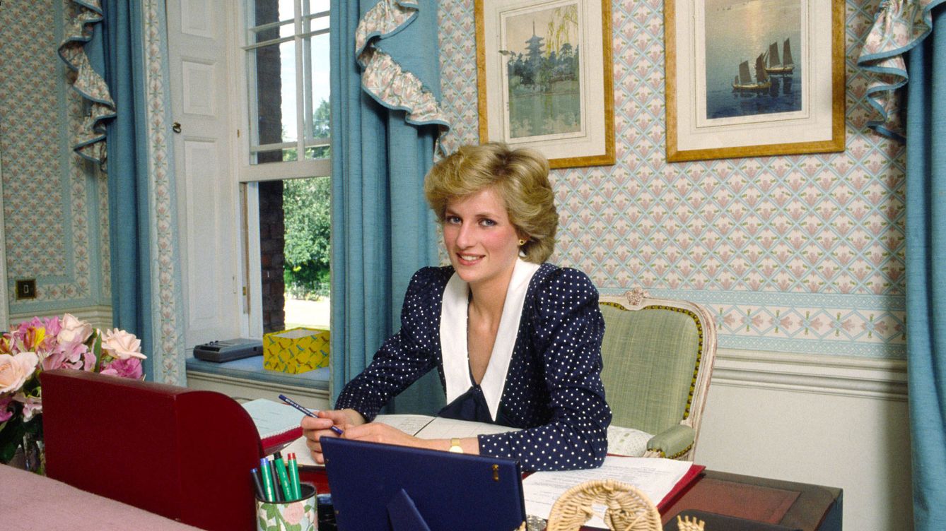 Diana de Gales: sus mejores maquillajes, su lápiz azul y su manicura 'rompeprotocolos'
