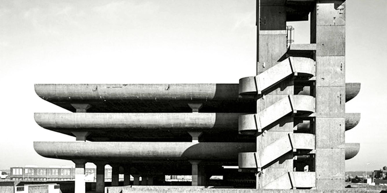 Tricorn Centre, Portsmouth (Inglaterra),1966 (demolido en 2004). Owen Luder y Rodney Gordon. Centro comercial / Párking.
