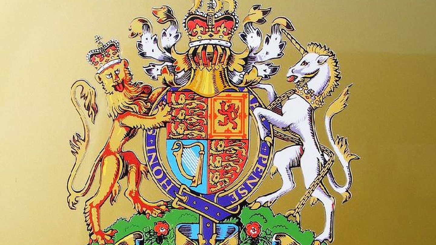 Escudo de armas de Isabel II de la Royal Warrant.