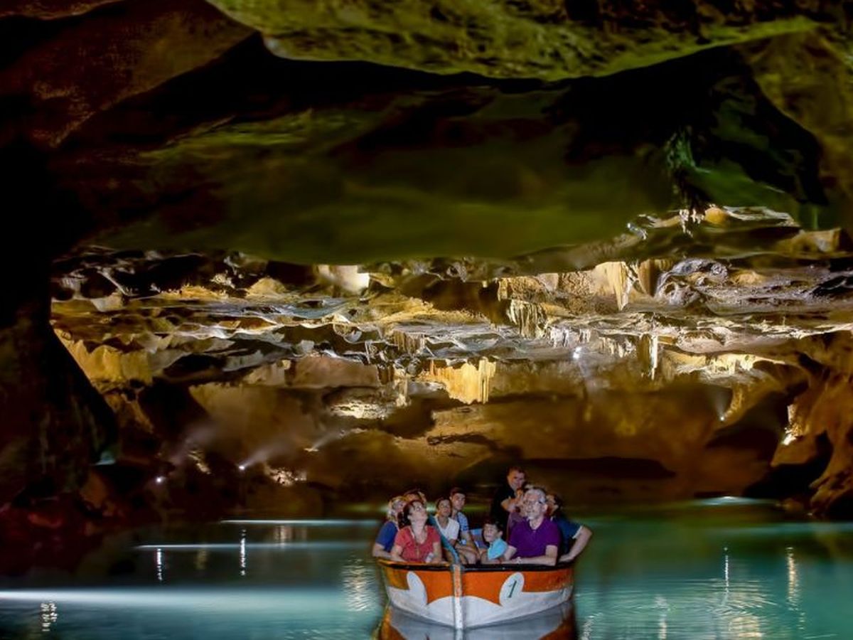 La cueva secreta con el río subterráneo más largo de Europa está en ...