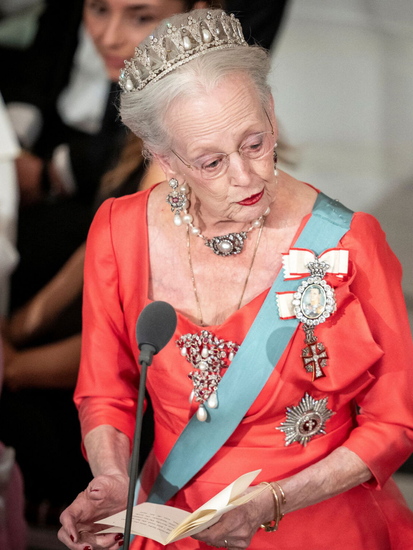 Margarita II, con la tiara Pearl Poiré. (Reuters)