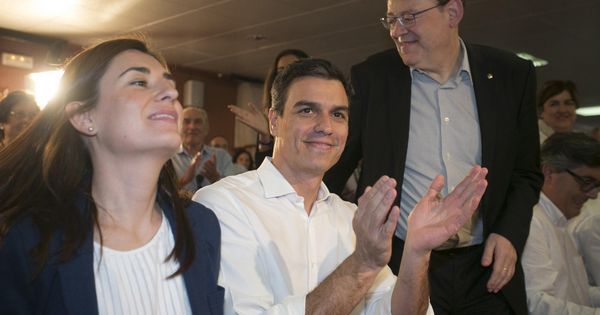 Foto: Carmen Montón, Pedro Sánchez y Ximo Puig, en un acto en 2015. (EFE)