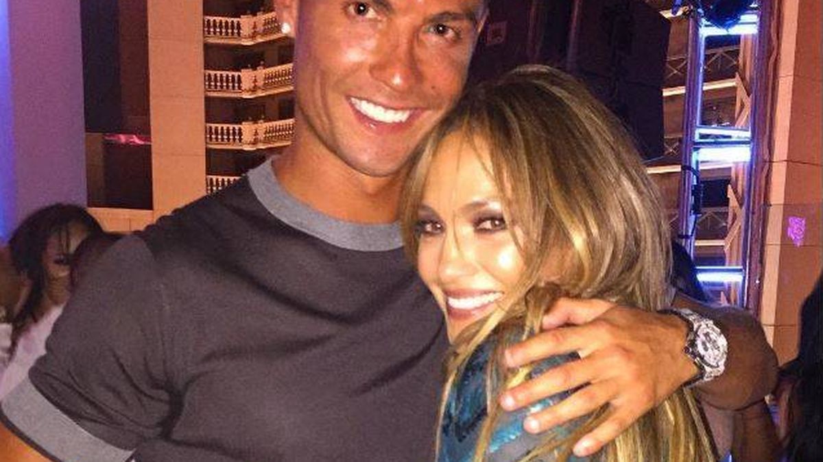 Cristiano Ronaldo se desmelena en el cumpleaños de Jennifer López