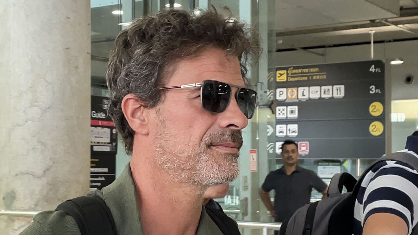 El actor español Rodolfo Sancho, a su llegada este domingo a Bangkok. (EFE) 