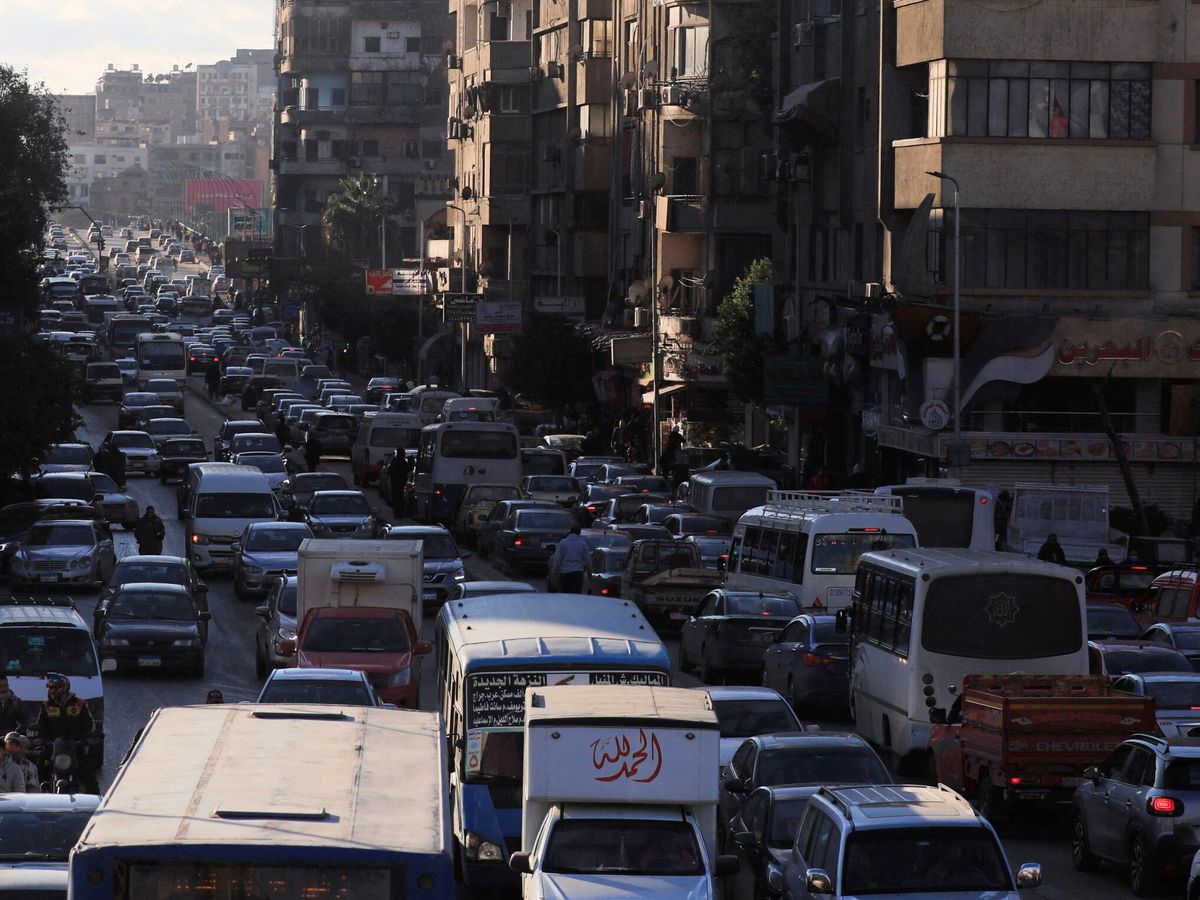 Foto: Tráfico en El Cairo. (Reuters/Amr Abdallah)