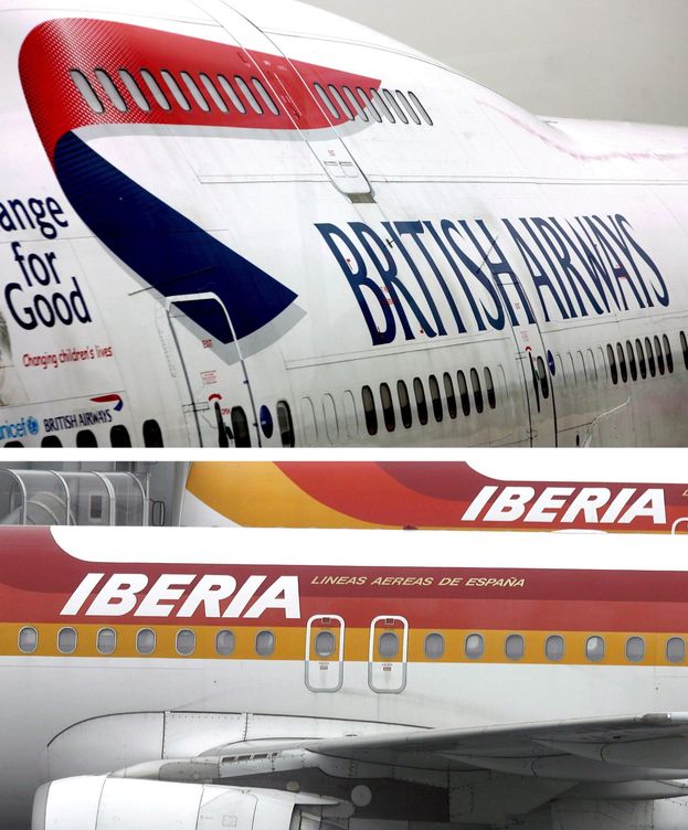 Foto: Montaje fotográfico de dos fotos de archivo de un avión de la aerolínea British Airways (arriba) y un aparato de la compañía aérea Iberia. (EFE)