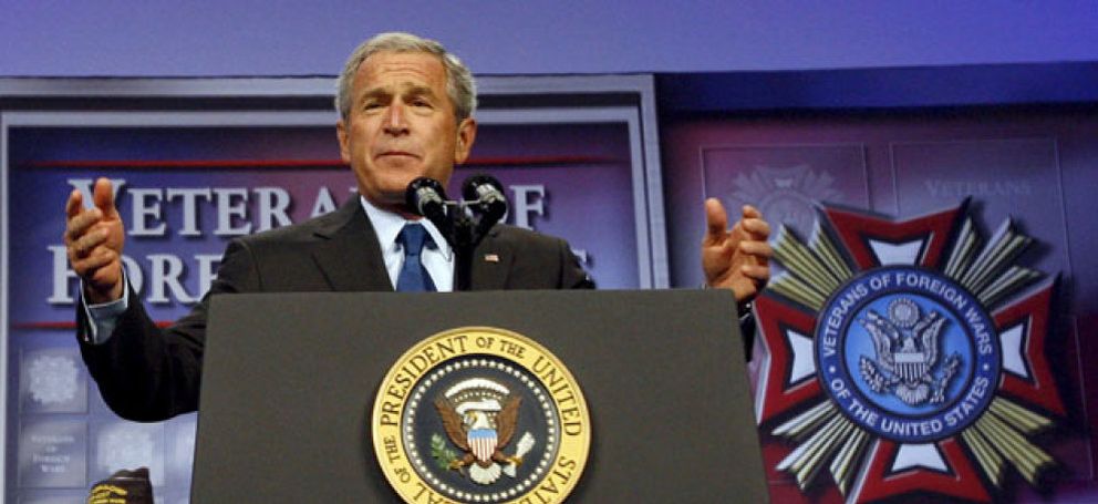 Foto: El general mallorquín que trae en jaque a Bush y Rumsfeld