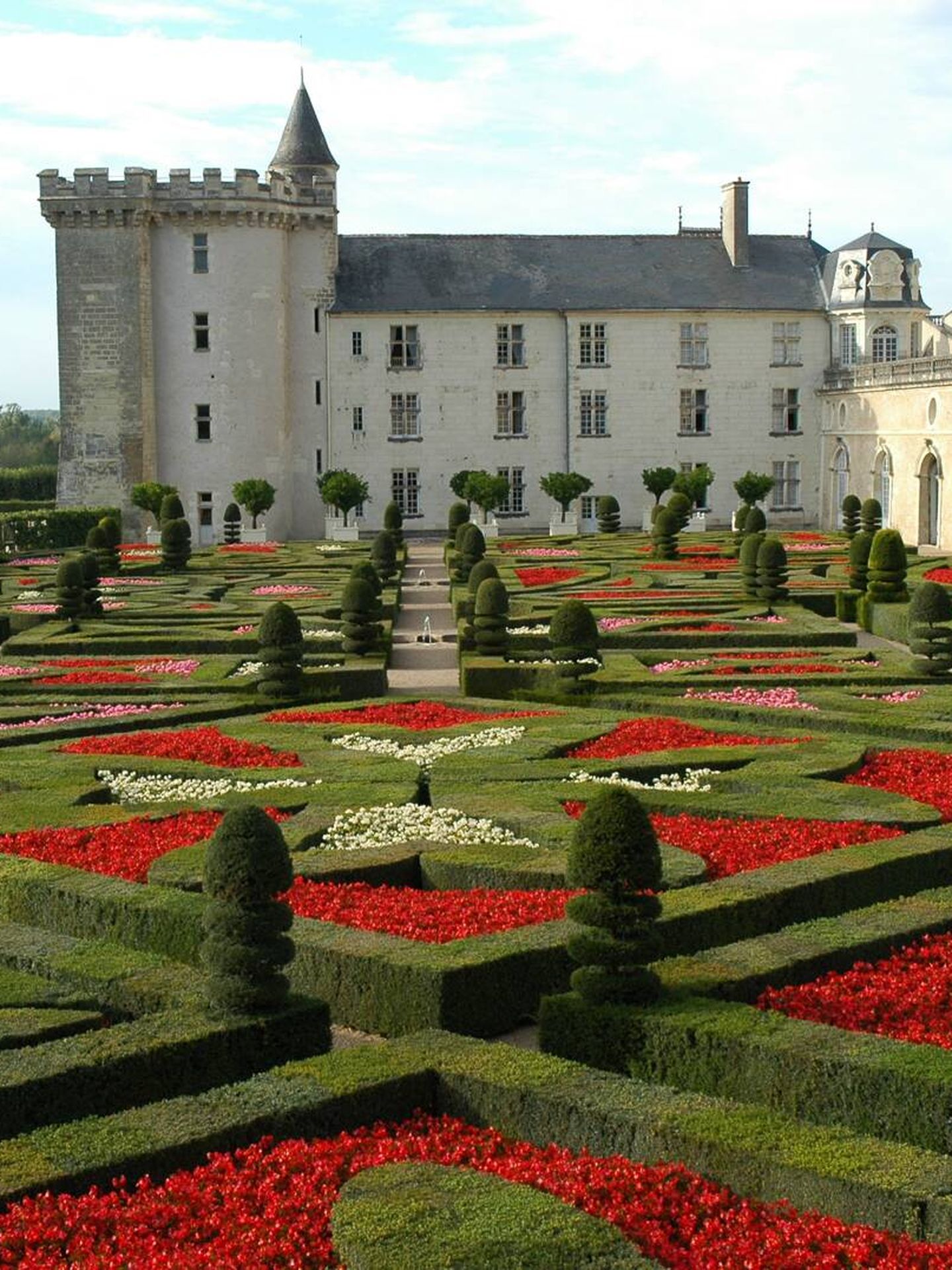 El castillo de Villandry con su maravilloso jardín geométrico. (ADT Touraine)