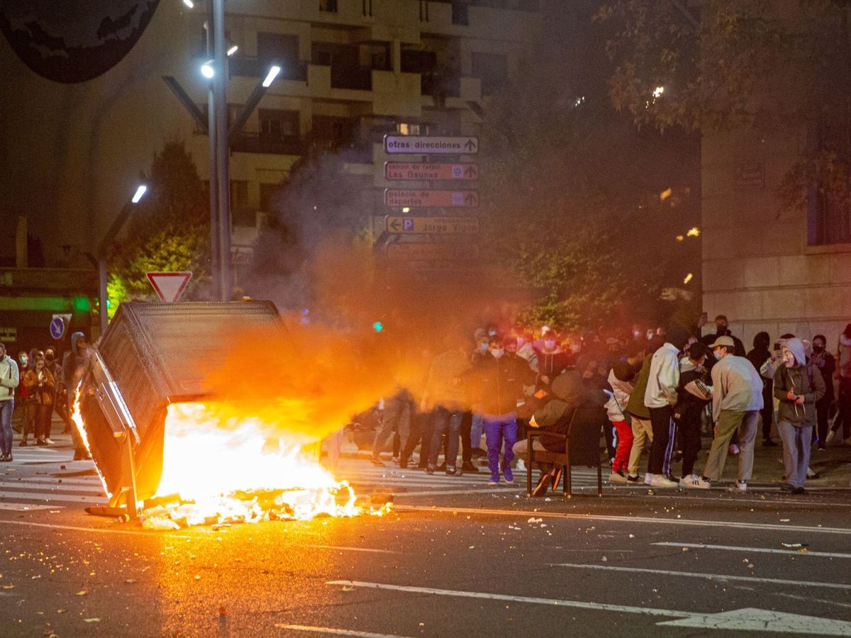 Foto: Imagen de los disturbios en Logroño. (EFE)
