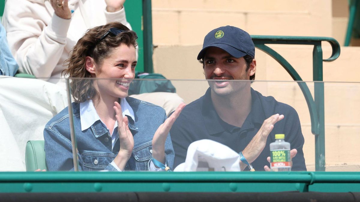 Carlos Sainz Jr y Rebecca Donaldson: de su complicidad en el tenis al look de la modelo escocesa