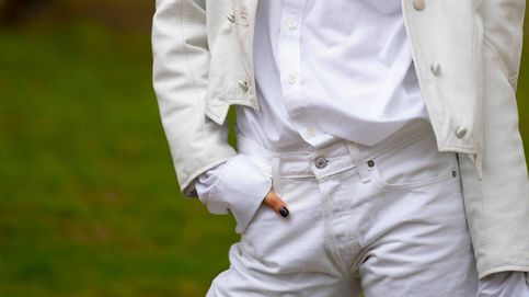 Atemporales y elegantes: así son los 'jeans' blancos perfectos para el verano