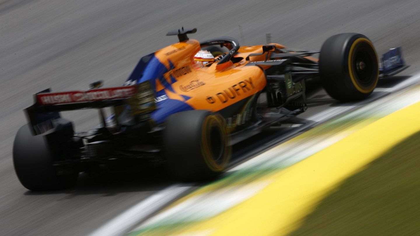 Carlos Sainz durante los entrenamientos del Gran Premio de Brasil. (McLaren)