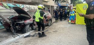 Post de Herida grave una conductora al desvanecerse y chocar contra un árbol en la calle Embajadores
