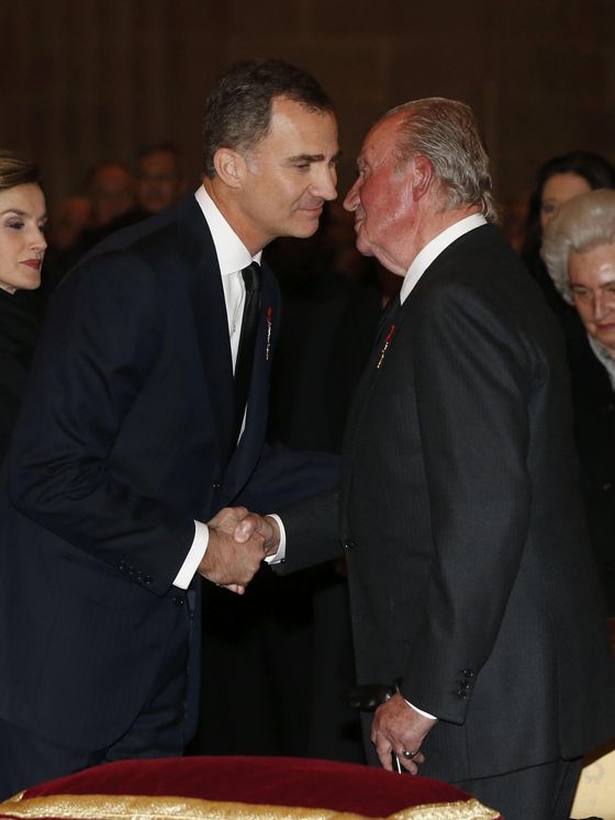 El rey Juan Carlos y el rey Felipe, en una imagen de archivo. (EFE)