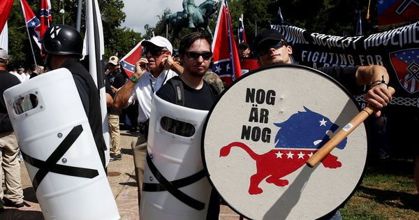 Foto: Supremacistas blancos en Charlottesville, el 12 de agosto de 2017. (Reuters)