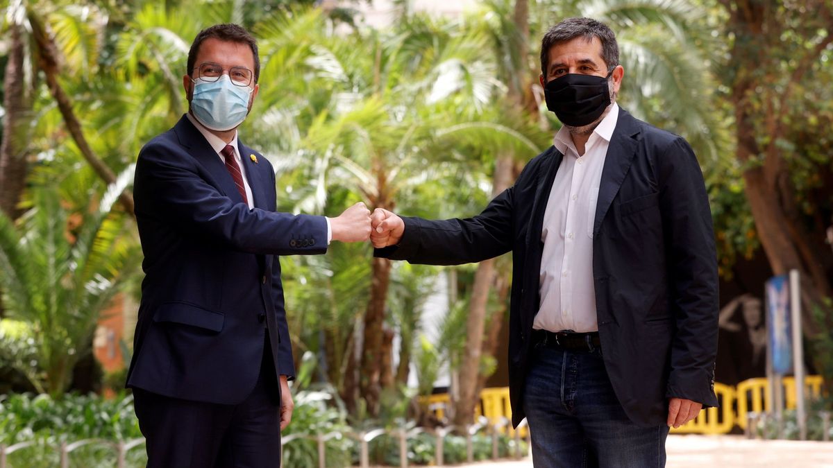 Acuerdo sin tregua en Cataluña: la mayoría de Sánchez, en el alero