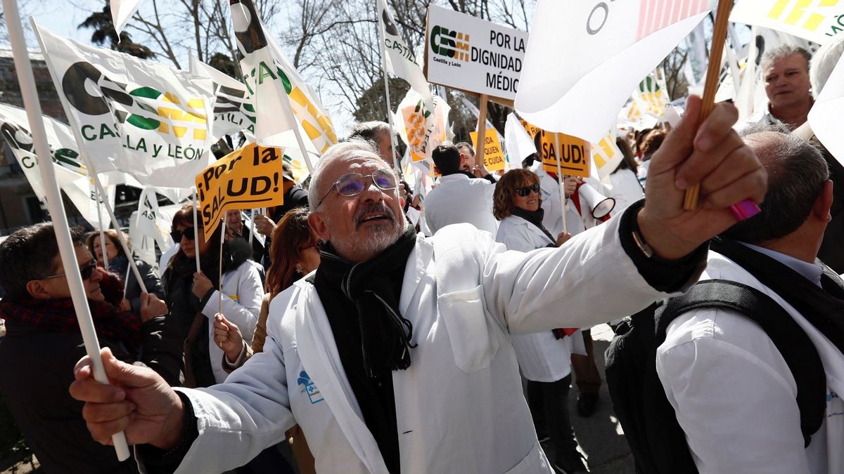 Los médicos salen a la calle: se manifiesta en Madrid por la "dignidad" de la profesión