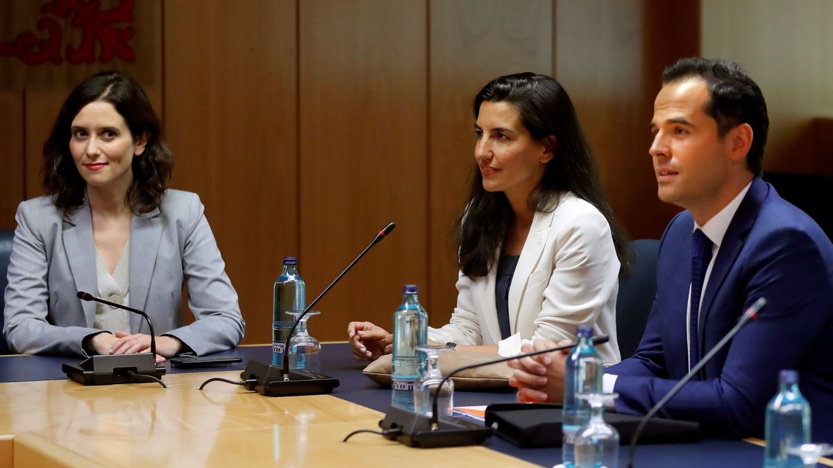 La reunión en Madrid acaba sin acuerdo: Vox tuvo su foto pero sigue su veto a Ayuso