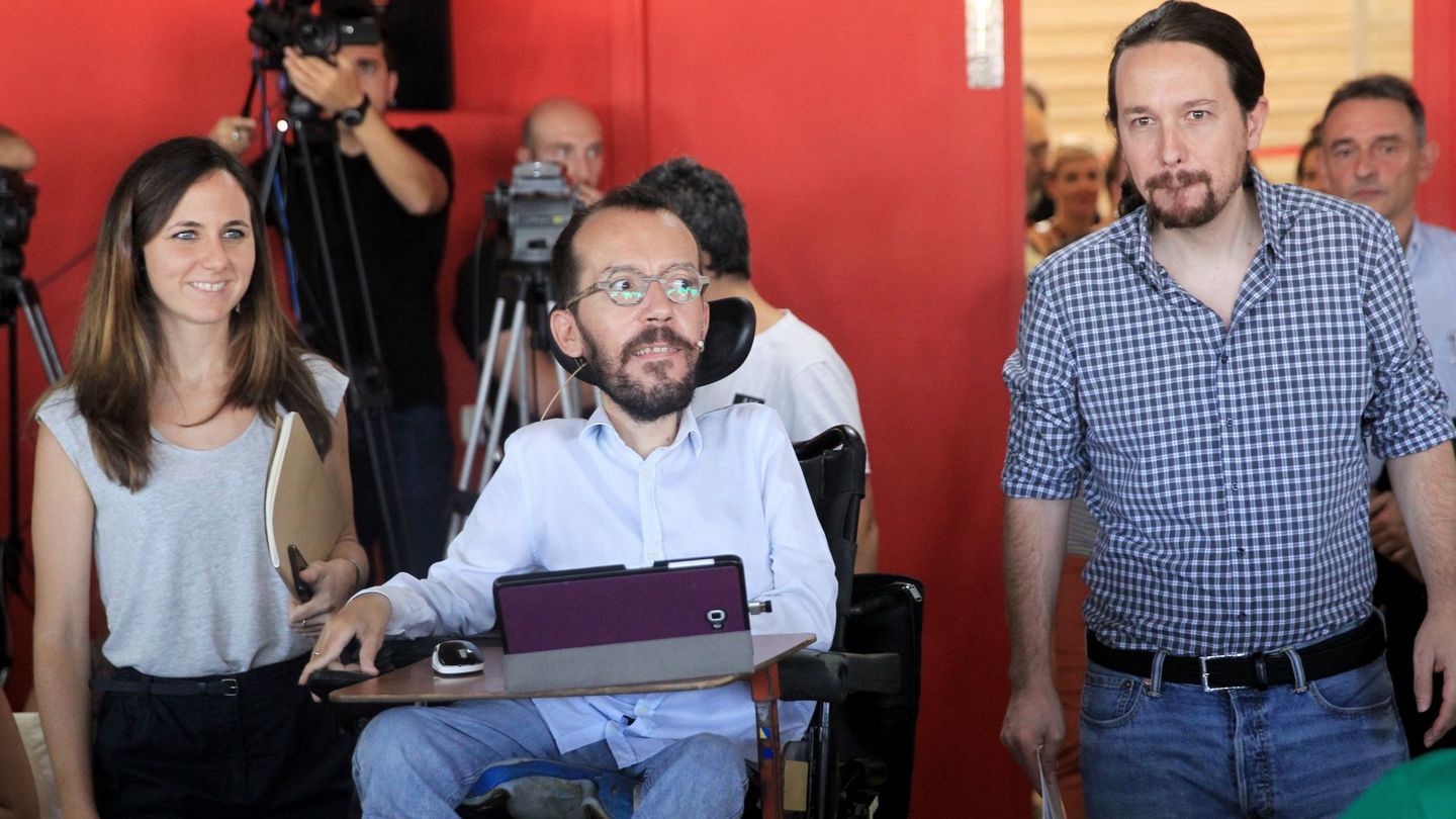 Pablo Iglesias, Pablo Echenique e Ione Belarra en una foto de archivo. (EFE)