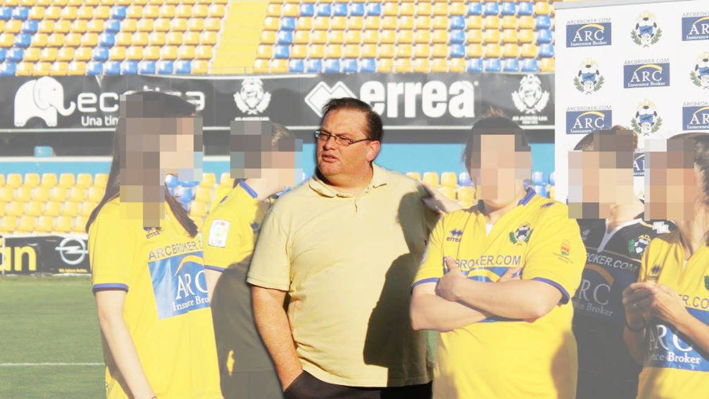 Andrés Raúl Cano, durante la presentación de su patrocinio al equipo de fútbol femenino de Alcorcón. (Foto: AD Alcorcón)