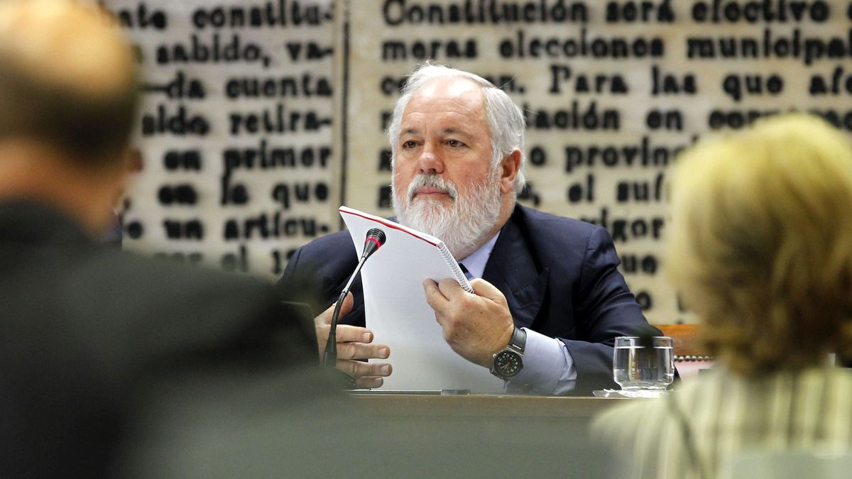 Arias Cañete se resiste a ser el candidato del PP andaluz como planea Génova