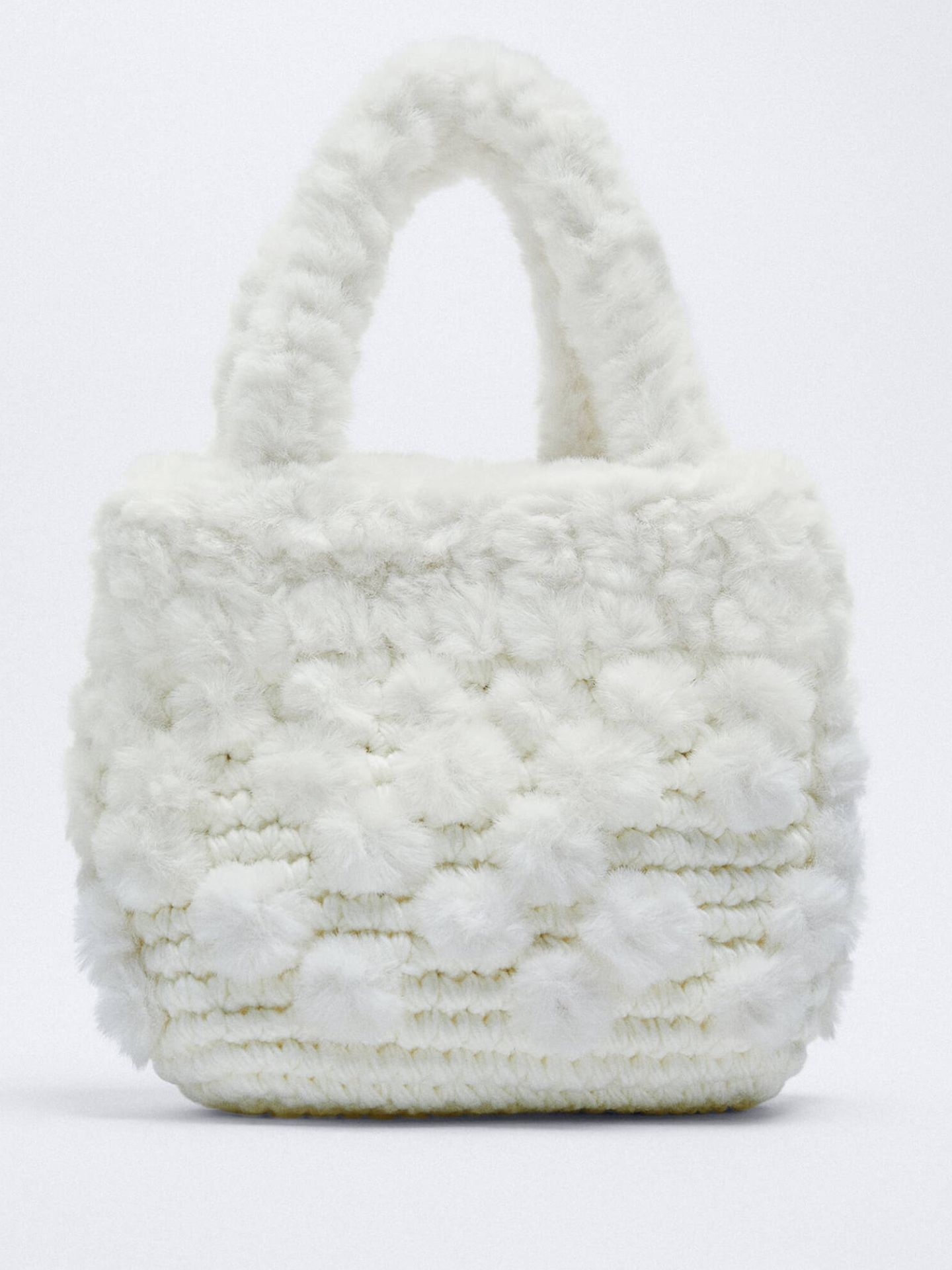 Mini shopper de crochet. (Zara/Cortesía)