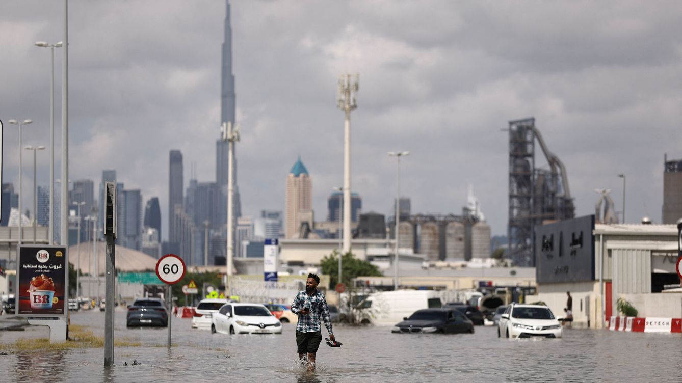 Foto: Dubái acaba de sufrir las peores inundaciones de su historia debido al cambio climático. (Reuters/Ami Alfiky)