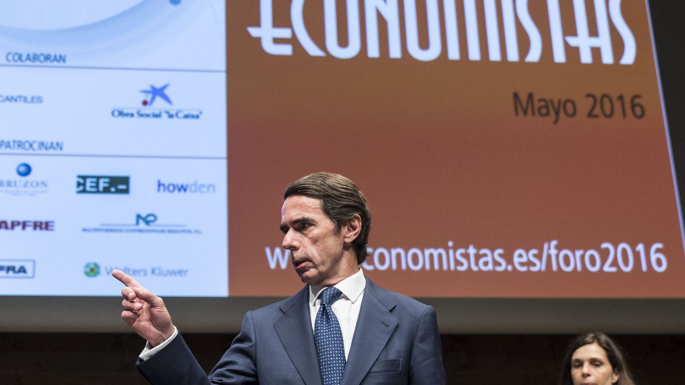 Foto: Aznar durante la conferencia. (Efe)