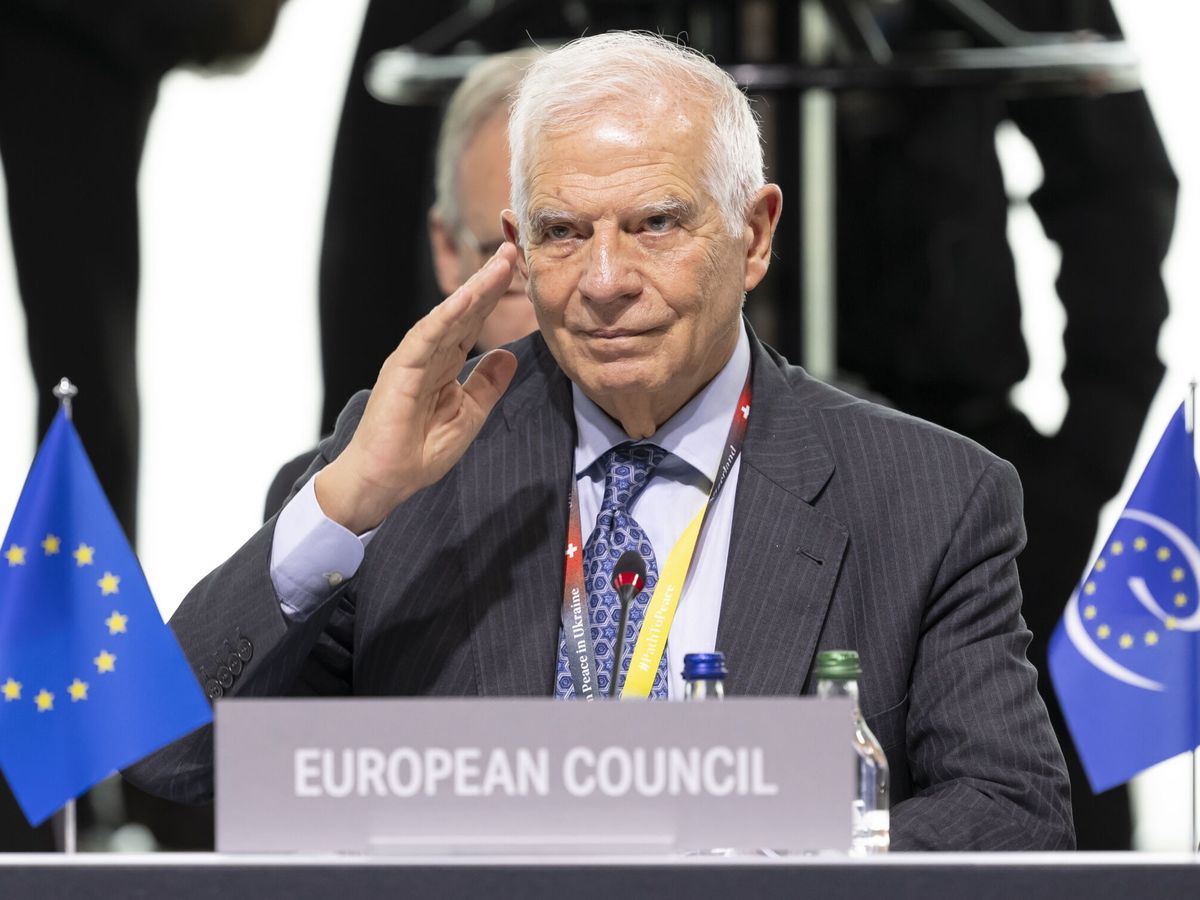 Foto: Josep Borrell en una sesión plenaria durante la Cumbre sobre la Paz en Ucrania. (EFE/Urs Flueeler) 