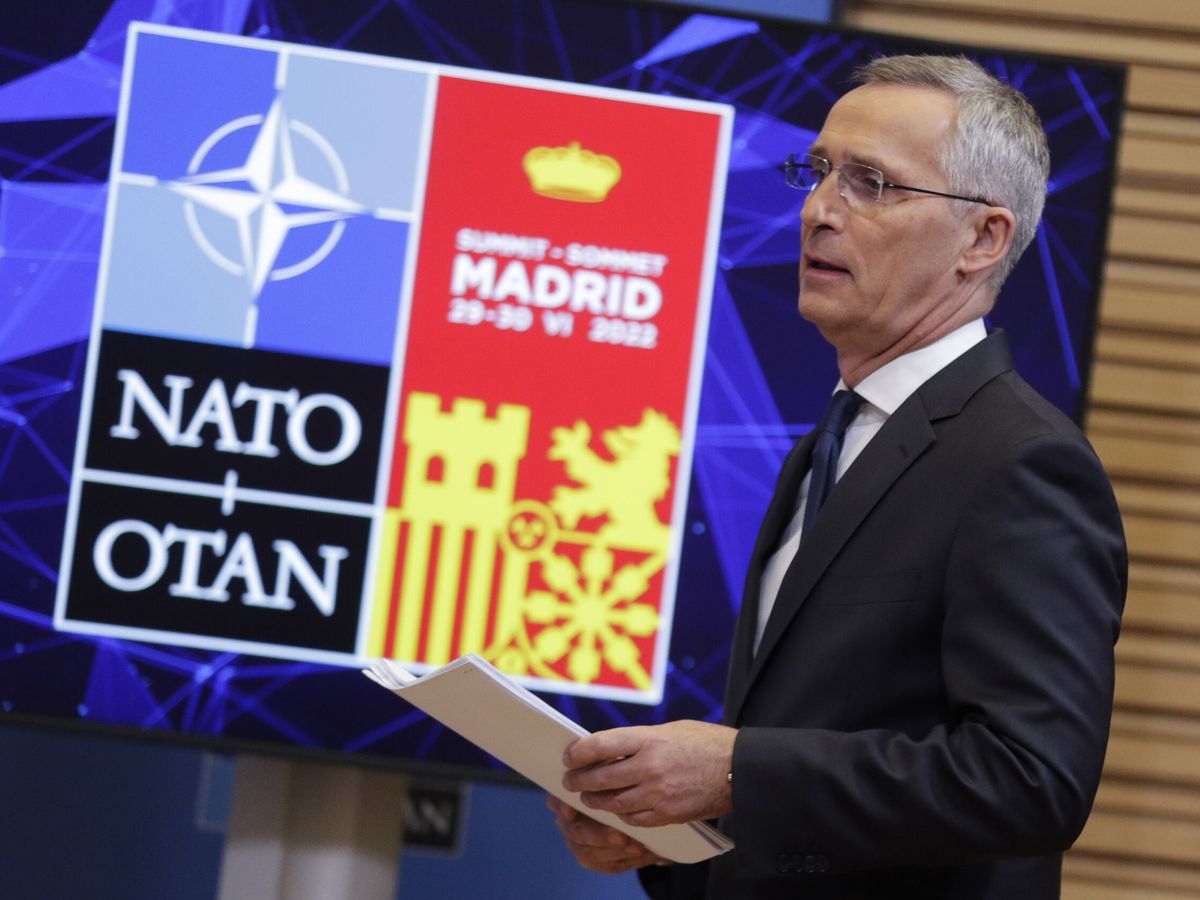 Foto: El secretario general de la OTAN, Jens Stoltengerg, en la rueda de prensa previa a la cumbre en Madrid. (EFE/Oliver Hoslet)