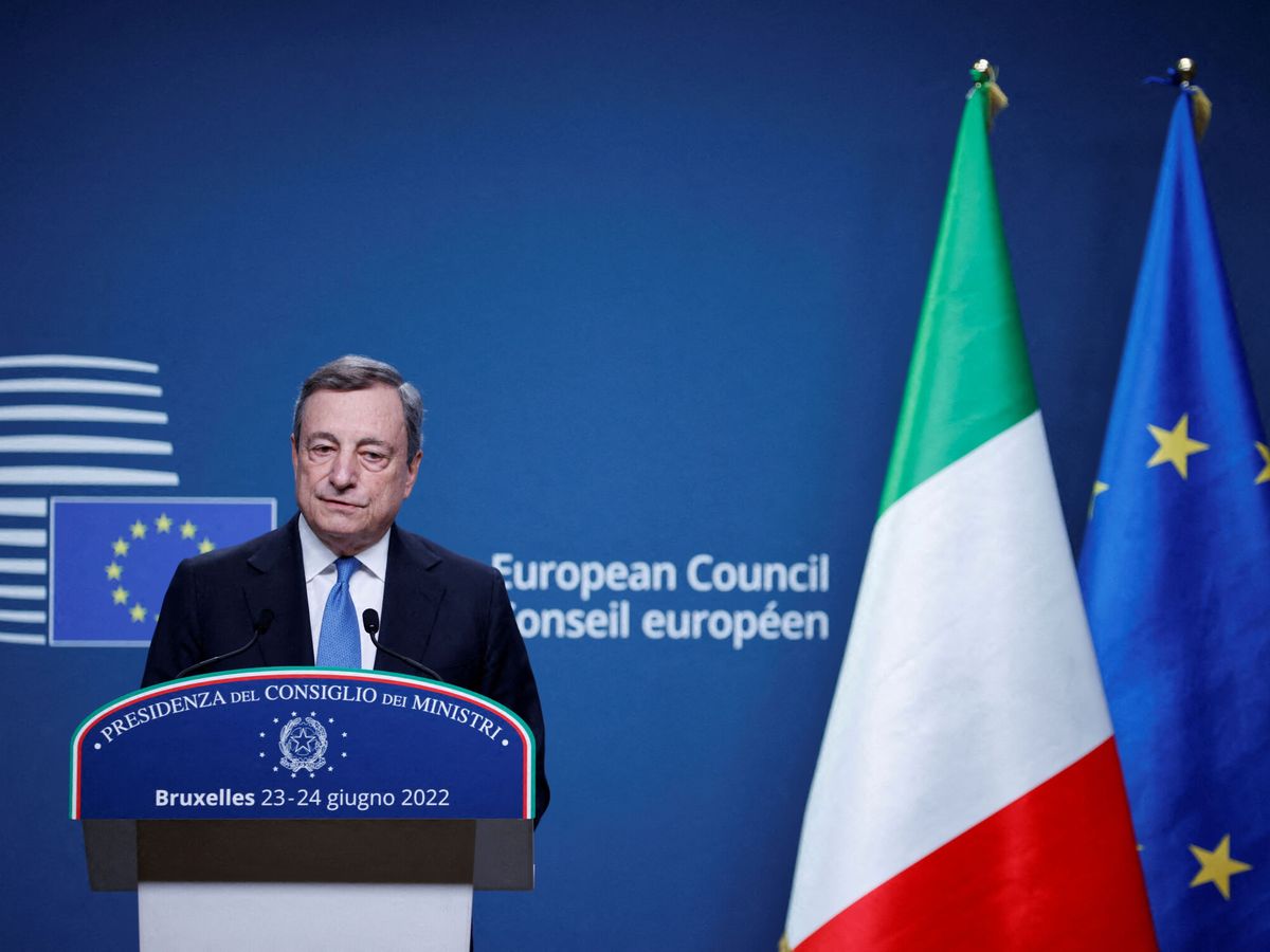 Foto: Mario Draghi en un aconferencia en Bruselas.(Reuters/ Johanna Geron)