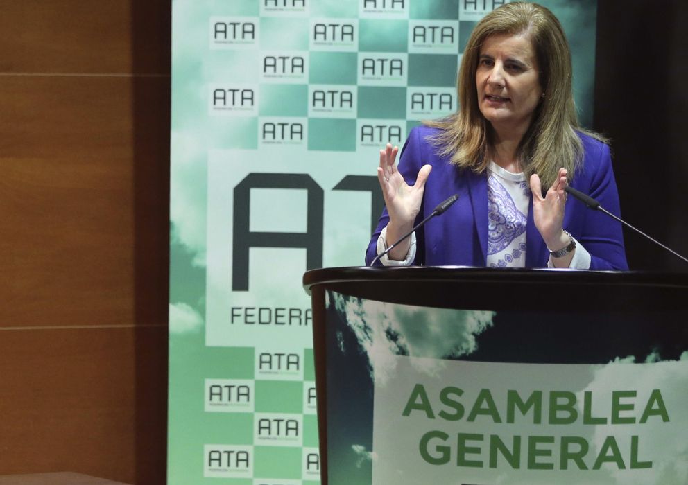 Foto: La ministra de Empleo, Fátima Báñez, durante su intervención en la apertura de la Asamblea General de la ATA. (EFE)