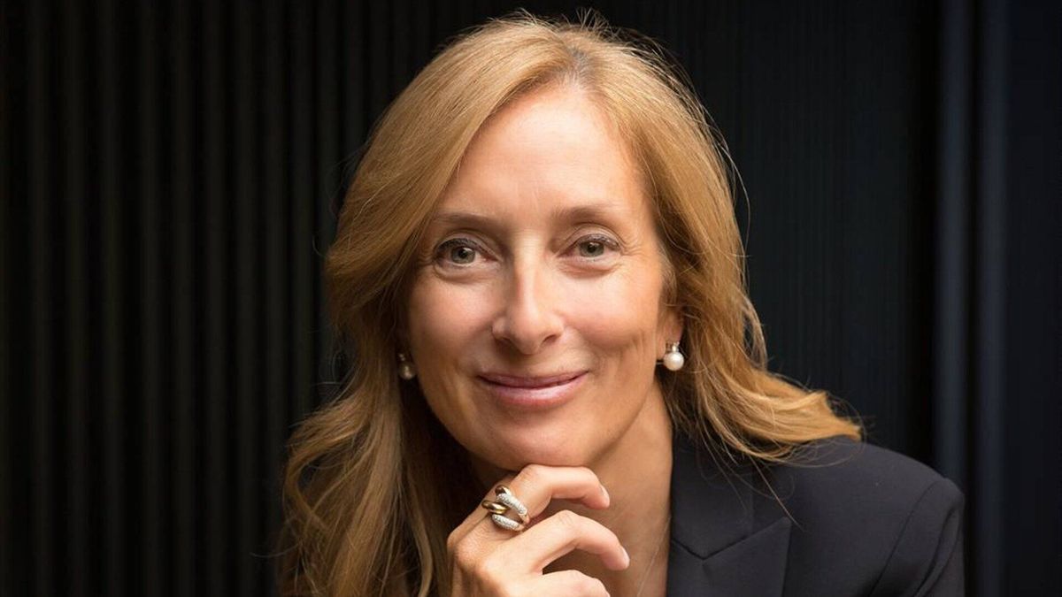 Puigdemont ficha como número dos para su lista a Anna Navarro, ejecutiva de Silicon Valley