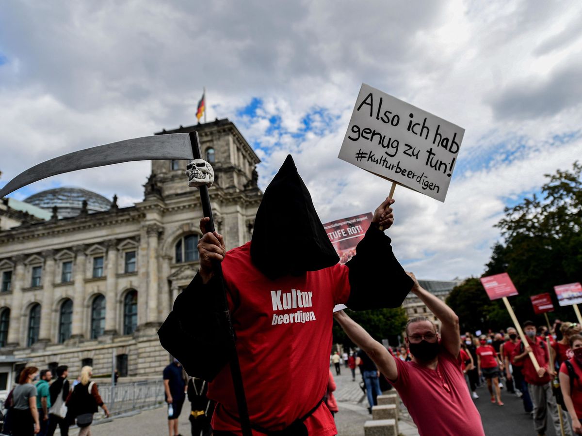 Foto: Trabajadores de la cultura protestan en Berlín. (EFE)