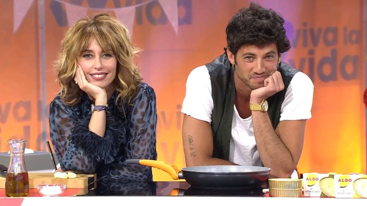 Emma García y Jorge Brazález en 'Viva la vida'. (Mediaset España)