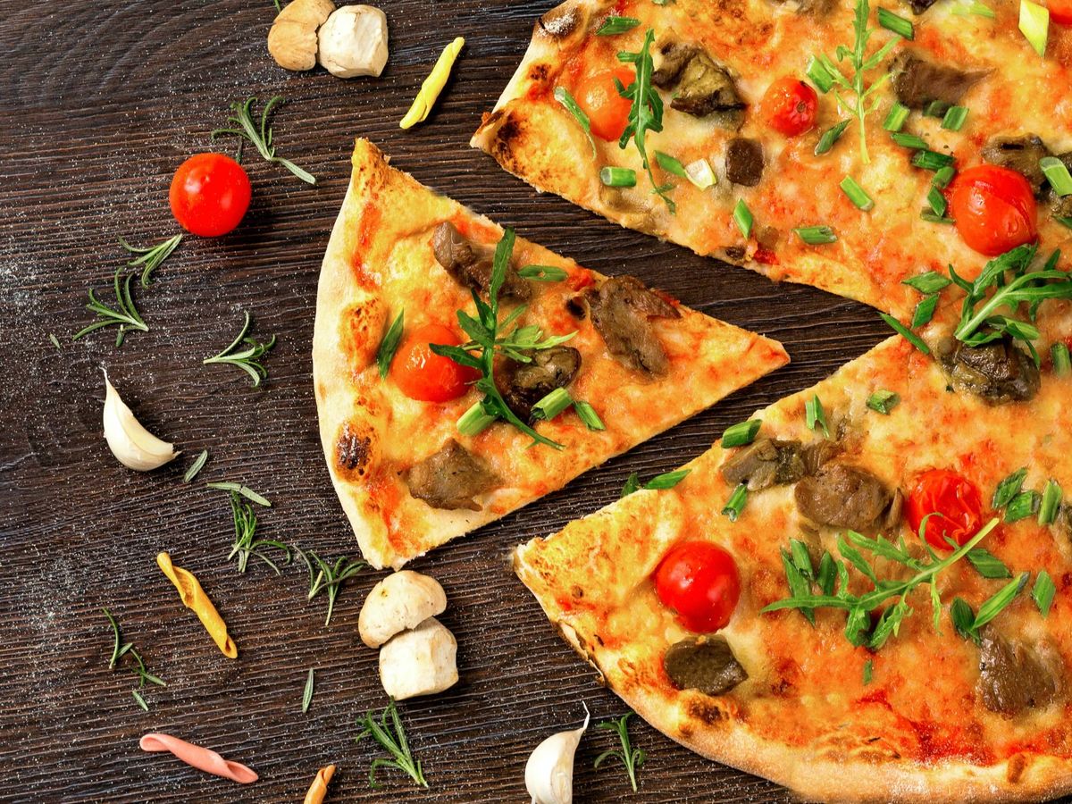 Foto: La pizza puede ser más saludable. (Vitalii Chernopyskyi para Unsplash)