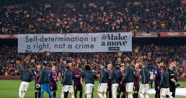 Foto: La pancarta del Camp Nou. (Reuters) 