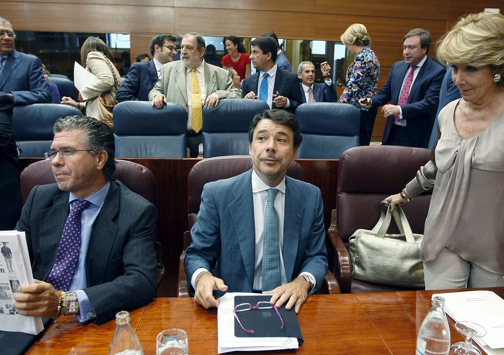 Foto: Francisco Granados junto con Ignacio González y Esperanza Aguirre. (EFE)
