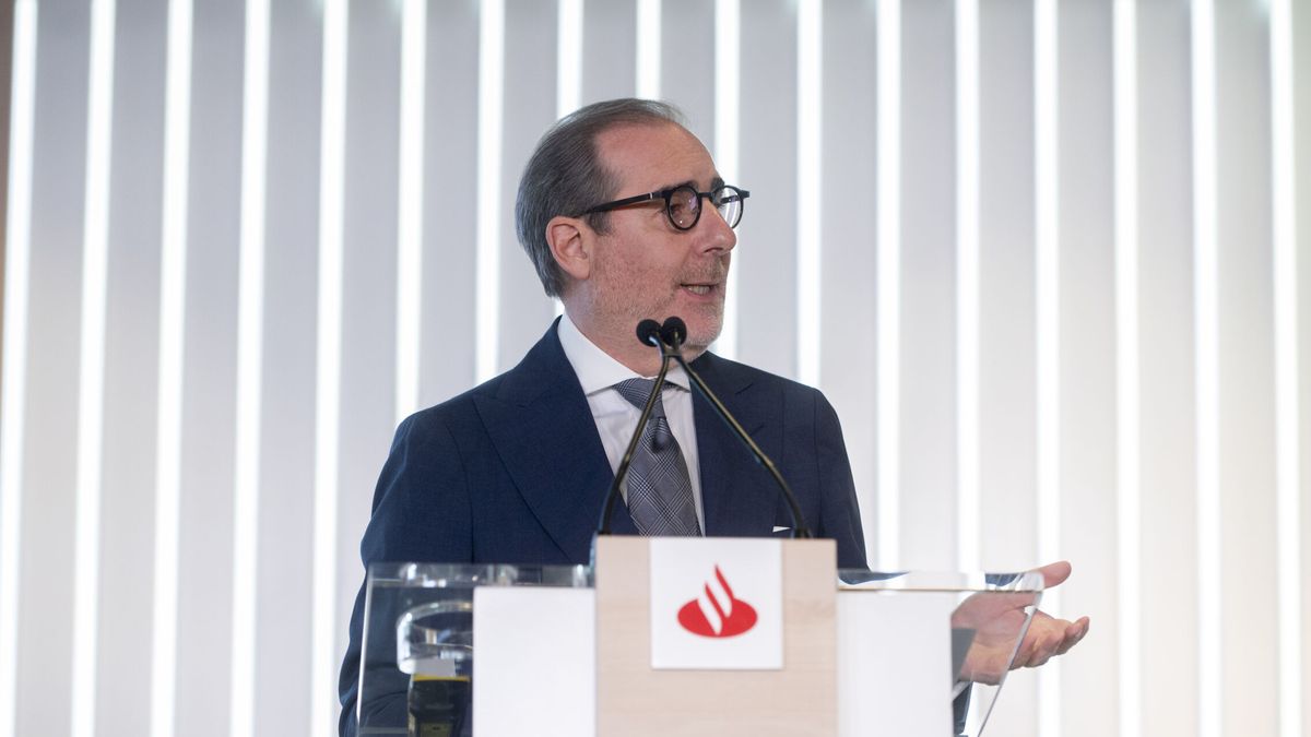 Santander baraja todas las opciones para Ebury, aunque todavía no ha tomado ninguna decisión