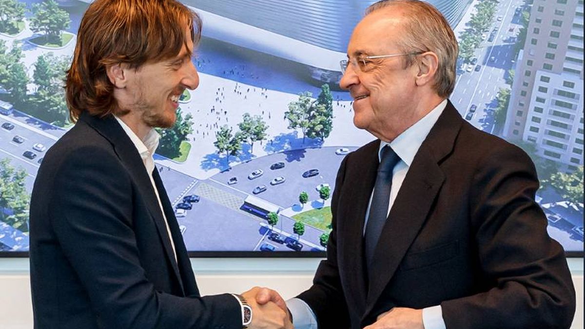 Florentino se sale con la suya: Modric renueva un año con rebaja salarial