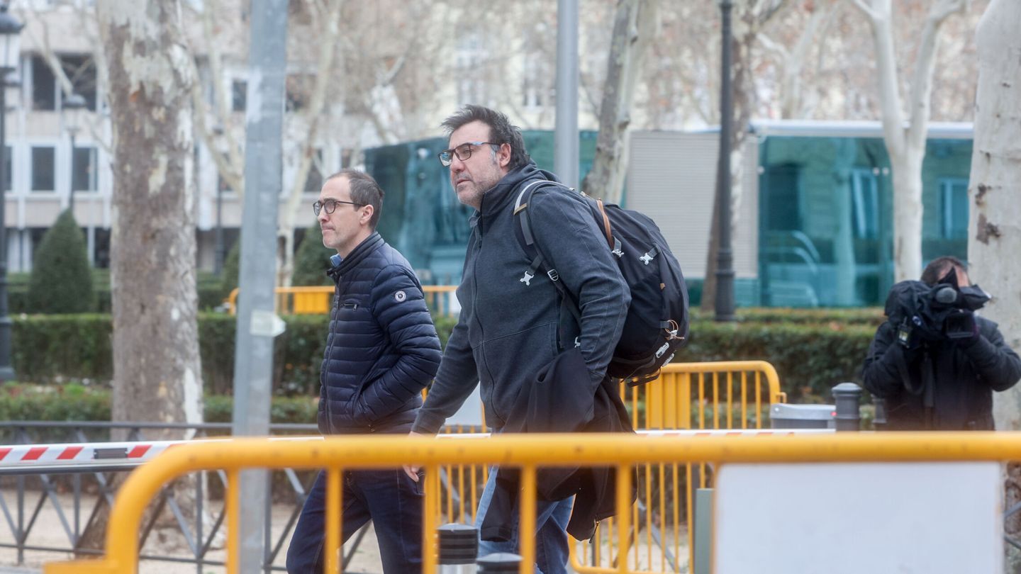 Íñigo Rotaeche y Joseba García, a su salida de la Audiencia Nacional. (Europa Press/Ricardo Rubio)