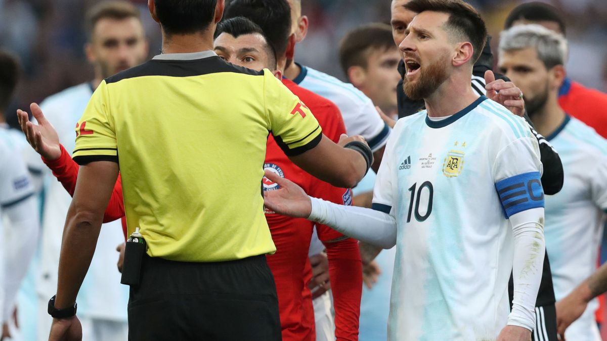 Cómo Messi paga el precio de un mal perdedor por su comportamiento macarra