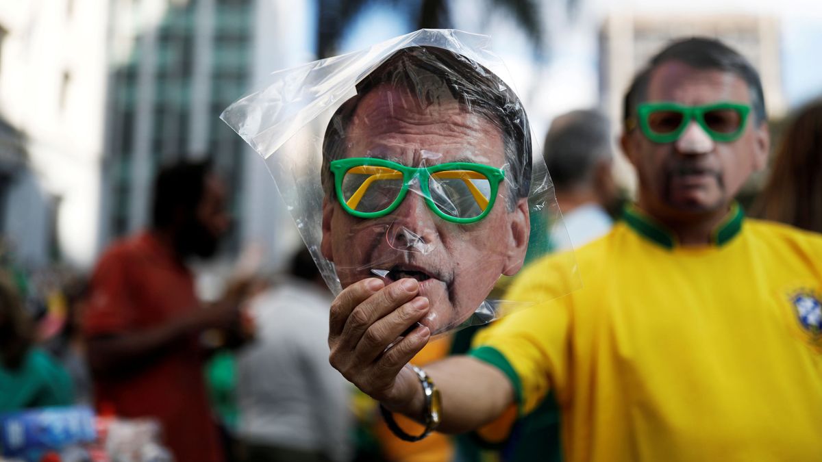 Un 97% de fake news en Whatsapp: ¿campaña coordinada para que gane Bolsonaro?
