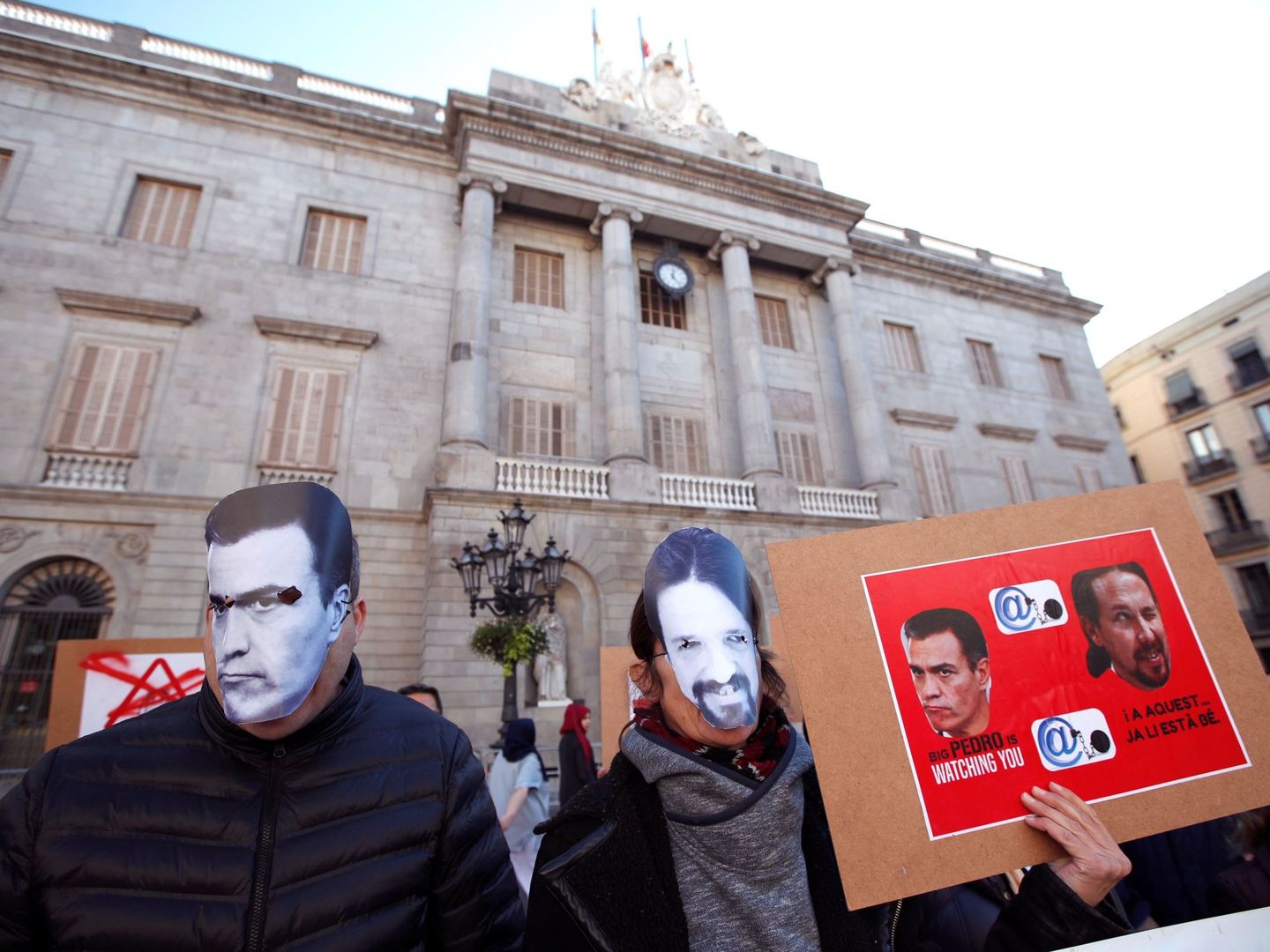 Manifestación convocada por los CDR en protesta contra la ley Mordaza en Barcelona. (EFE)