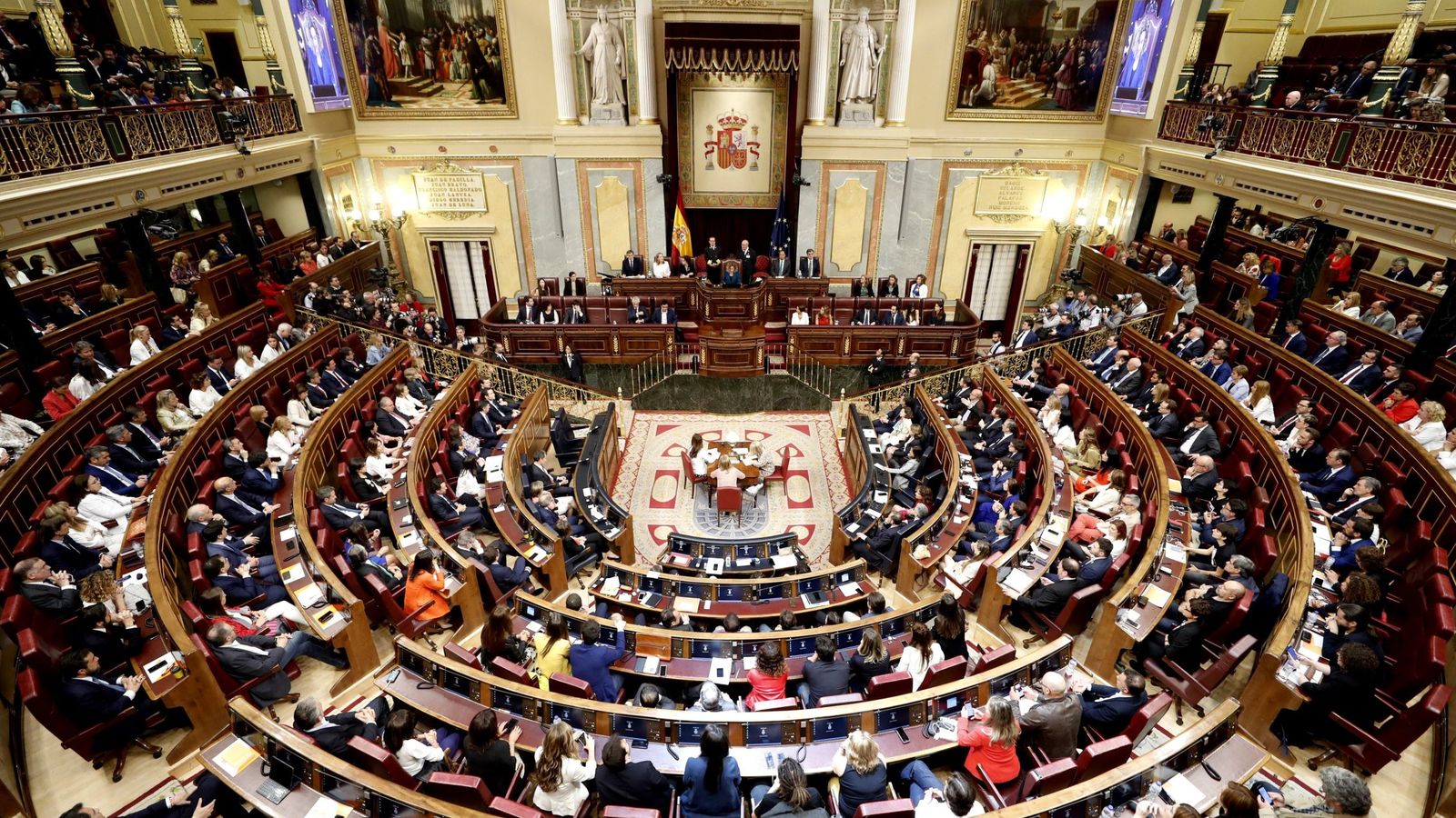 Foto: Vista general del Congreso de los Diputados durante la sesión constitutiva de la XIII Legislatura. (EFE)