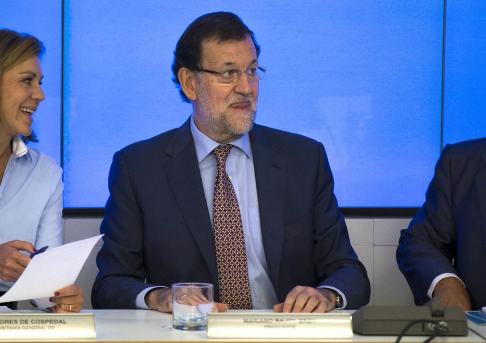 Foto: Mariano Rajoy (c), María Dolores de Cospedal (i) y Javier Arenas (d) en el Comité Ejecutivo del PP celebrado hoy (Reuters)
