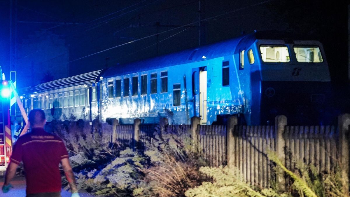 Mueren cinco trabajadores ferroviarios al ser arrollados por un tren cerca de Turín (Italia)