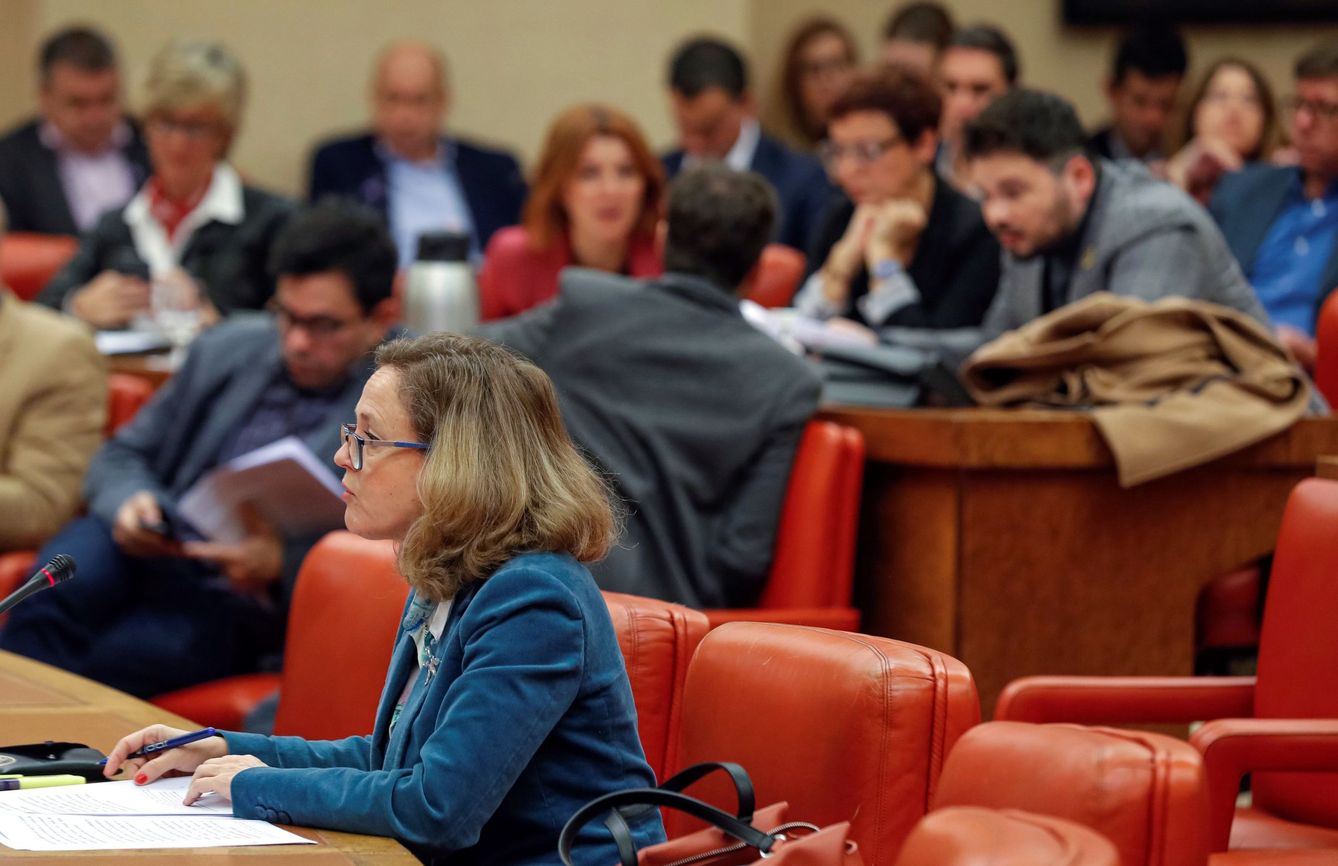 La ministra de Economía en funciones, Nadia Calviño, durante la reunión de la Diputación Permanente celebrada este miércoles en el Congreso. (EFE)