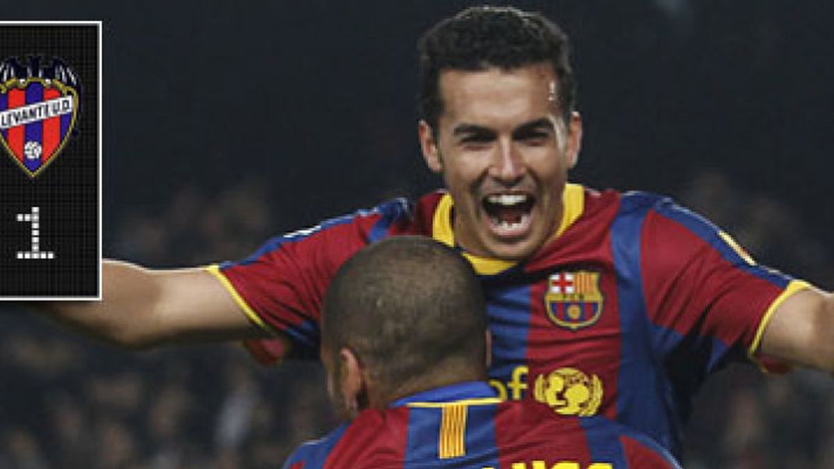 Pedro salva al Barça de la primera decepción del año