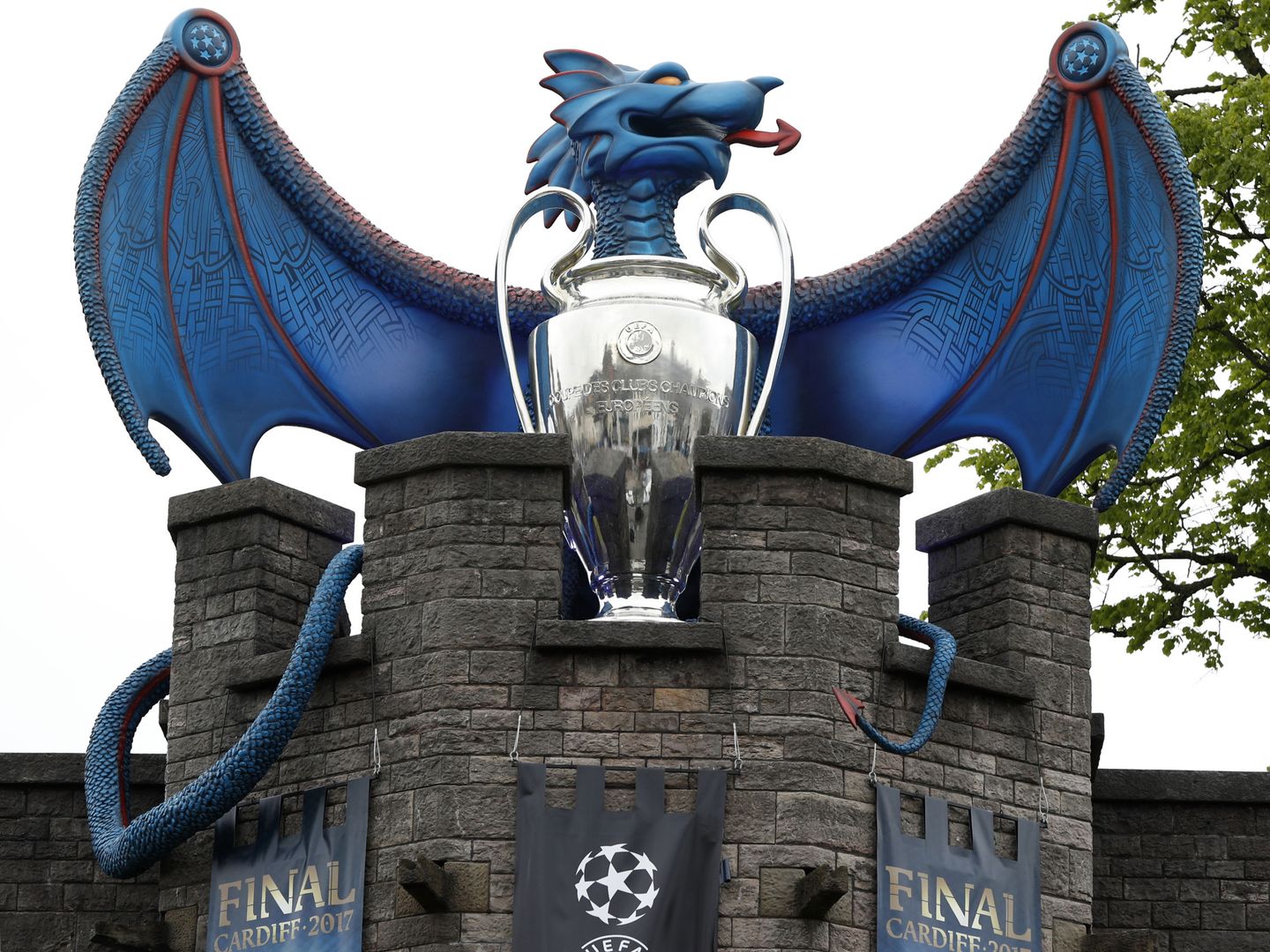 Todo está preparado en Cardiff para acoger la final de la Champions League. (Reuters)